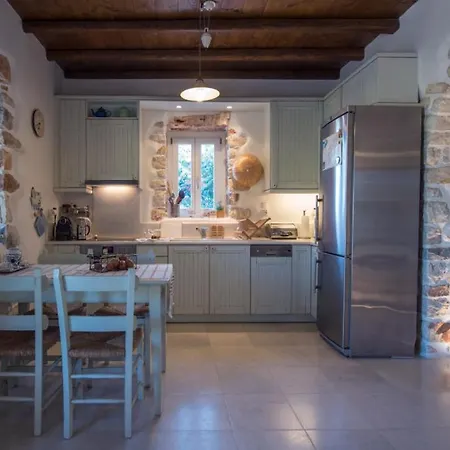 Votsalo パロス島